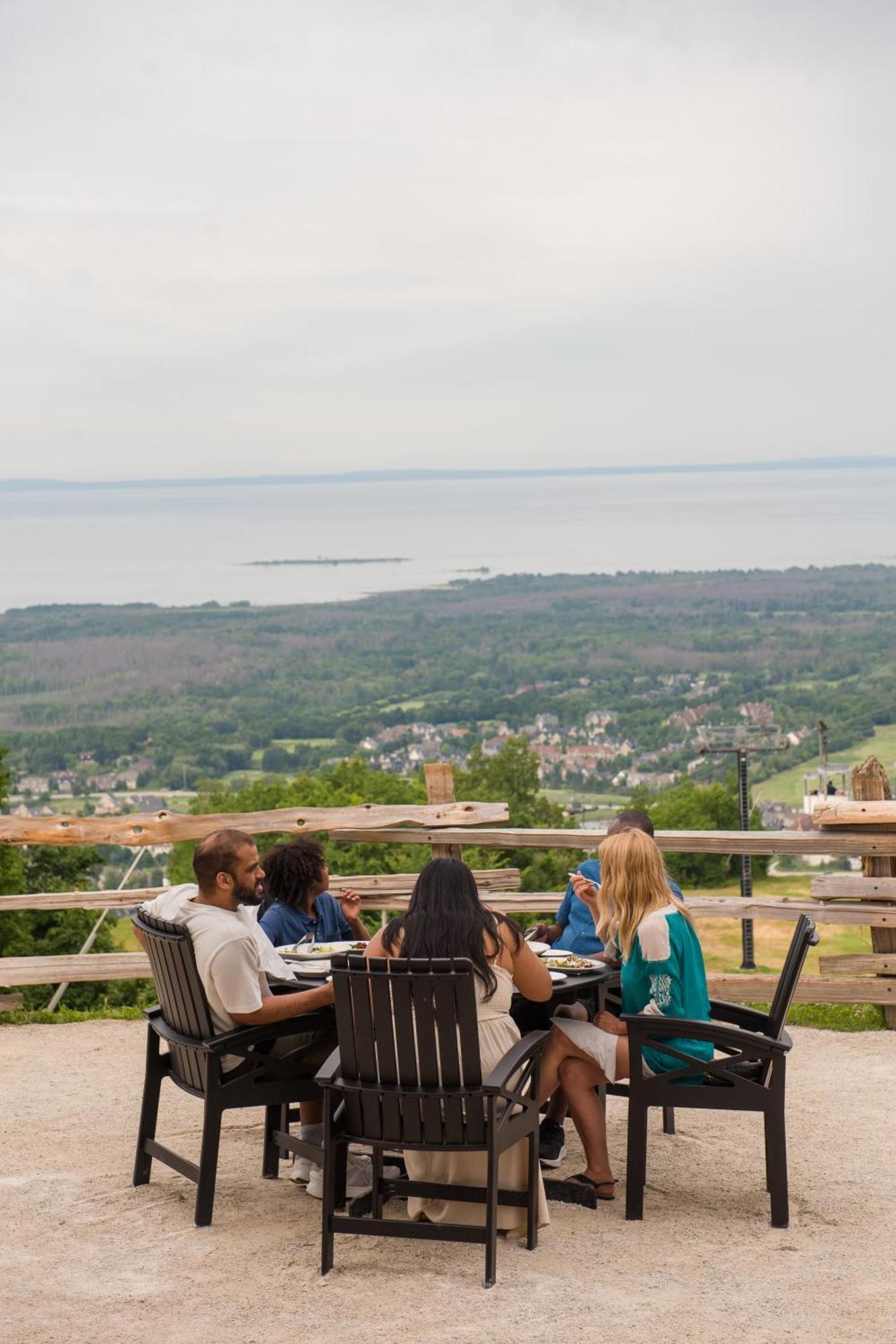 Blue Mountain Resort Village Suites Blue Mountains Exteriör bild